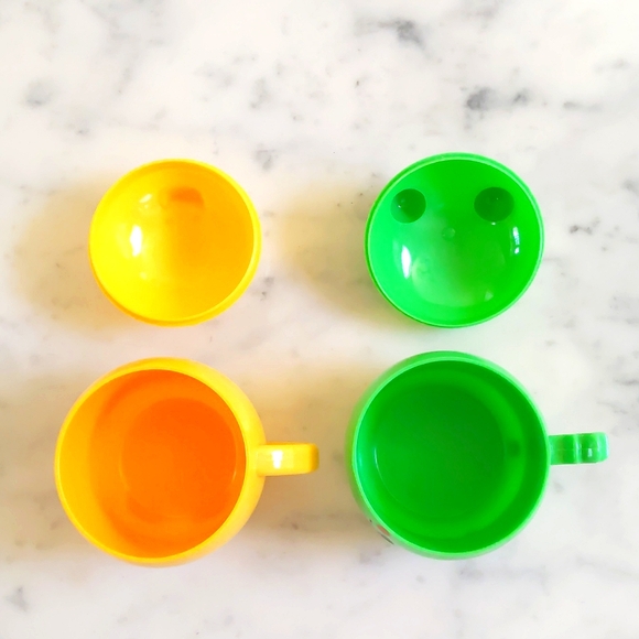 NWOT. Yellow and Green Plastic Cups. - Picture 3 of 4